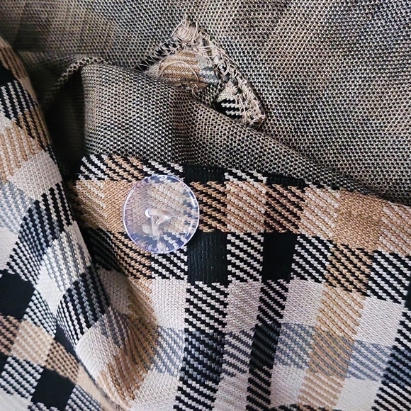 Maurices Caramel, Tan, and Brown Checkered Blazer NWOT - Picture 16 of 16